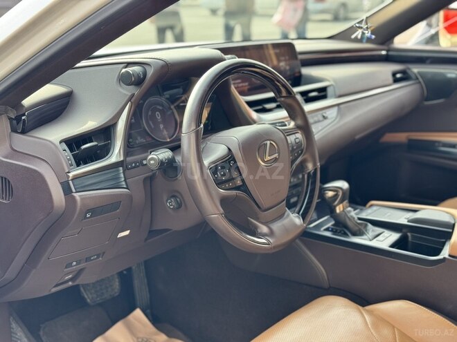 Lexus ES 300h 2021, 31,000 km - 2.5 л - Bakı