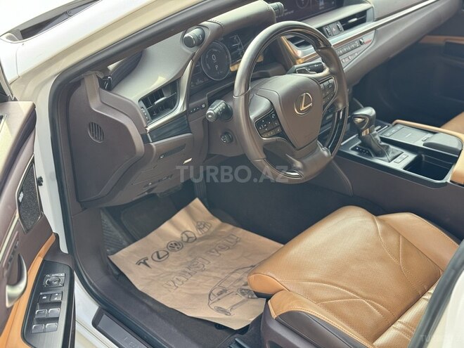 Lexus ES 300h 2021, 31,000 km - 2.5 л - Bakı