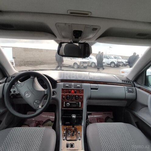 Mercedes E 270 1999, 421,172 km - 2.7 л - Bakı