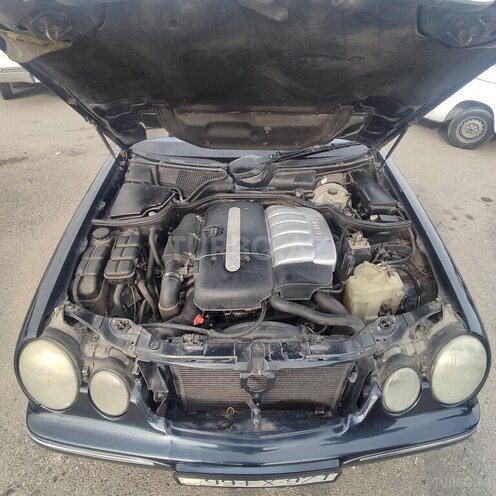 Mercedes E 270 1999, 421,172 km - 2.7 л - Bakı