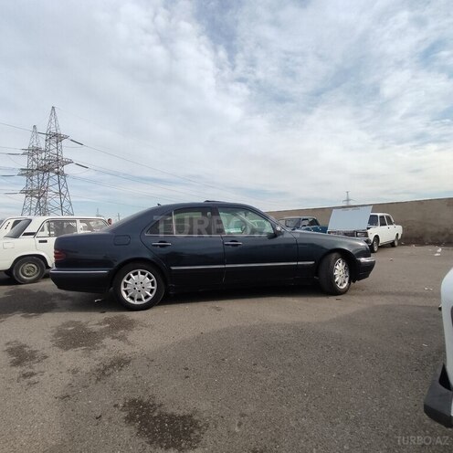 Mercedes E 270 1999, 421,172 km - 2.7 л - Bakı