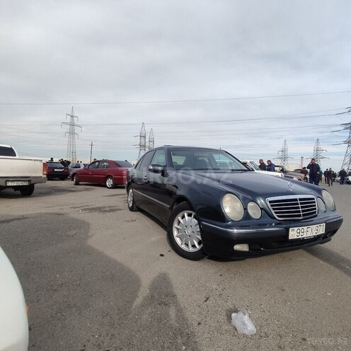 Mercedes E 270 1999, 421,172 km - 2.7 л - Bakı