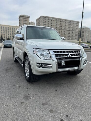 Mitsubishi Pajero 2016, 90,000 km - 3.0 l - Bakı