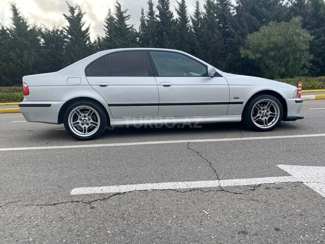 BMW 528 2000, 320,000 km - 2.8 л - Bakı