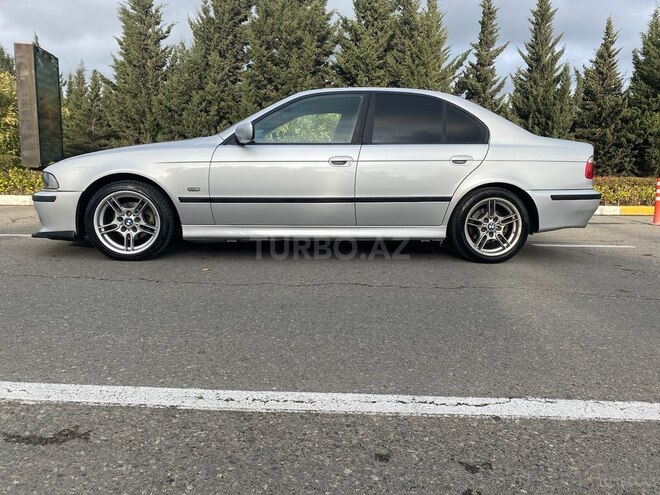 BMW 528 2000, 320,000 km - 2.8 л - Bakı