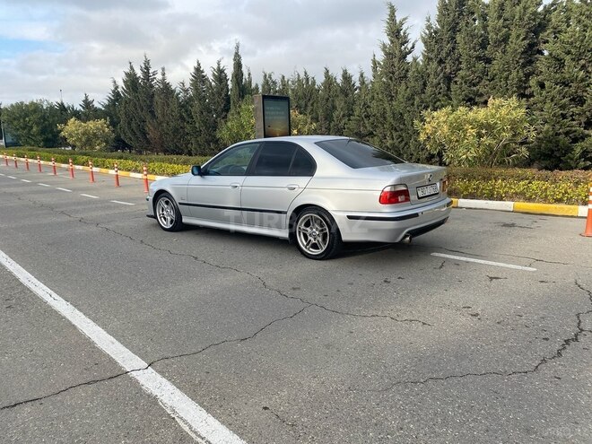 BMW 528 2000, 320,000 km - 2.8 л - Bakı