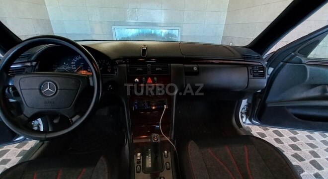 Mercedes E 220 2006, 356,500 km - 2.0 л - Bakı