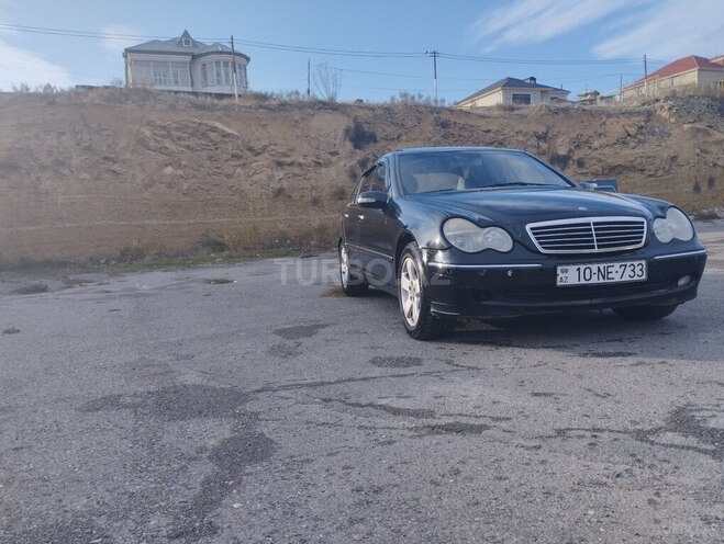 Mercedes C 240 2001, 260,000 km - 2.4 л - Bakı