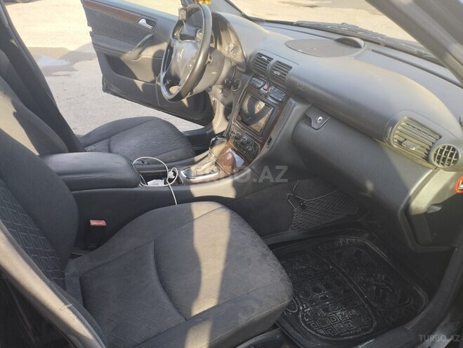 Mercedes C 240 2001, 260,000 km - 2.4 л - Bakı