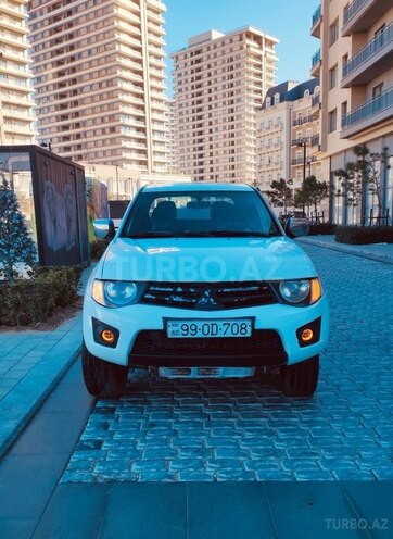 Mitsubishi L200 2012, 403,000 km - 2.5 l - Bakı