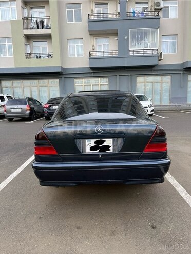 Mercedes C 200 2000, 254,000 km - 2.0 l - Bakı