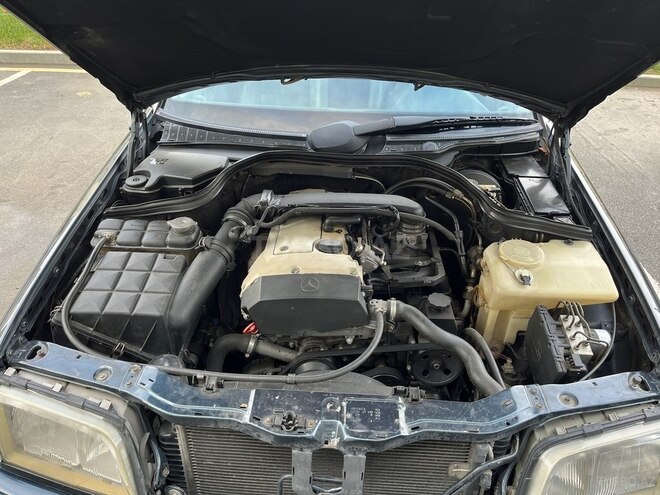 Mercedes C 200 2000, 254,000 km - 2.0 l - Bakı