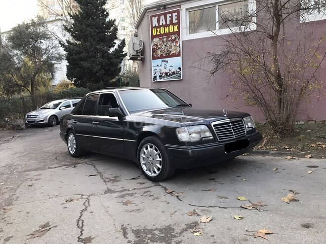 Mercedes E 200 1994, 352,441 km - 2.0 l - Bakı