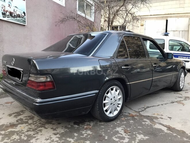 Mercedes E 200 1994, 352,441 km - 2.0 l - Bakı