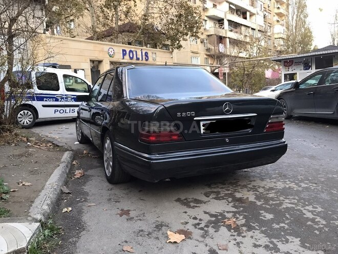 Mercedes E 200 1994, 352,441 km - 2.0 l - Bakı