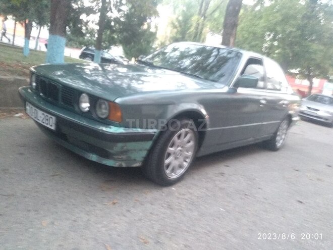 BMW 520 1989, 280,647 km - 2.0 л - Qusar