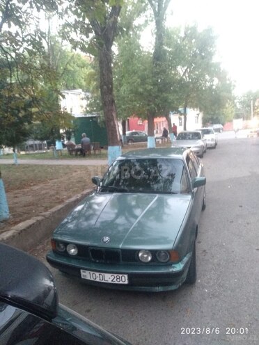 BMW 520 1989, 280,647 km - 2.0 л - Qusar