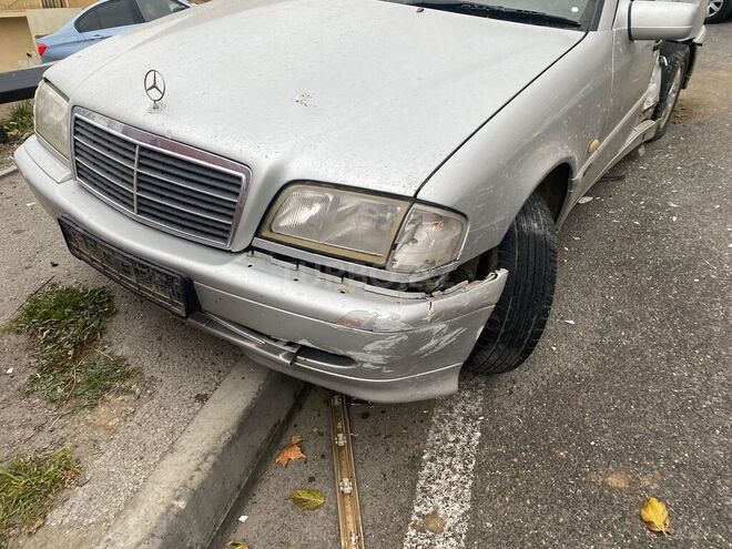 Mercedes C 180 1999, 400,000 km - 1.8 л - Bakı
