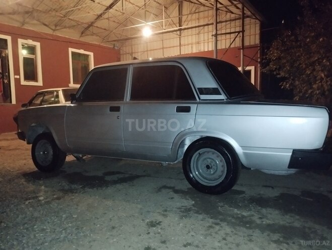 LADA (VAZ) 2107 2011, 48,000 km - 1.6 l - Naftalan