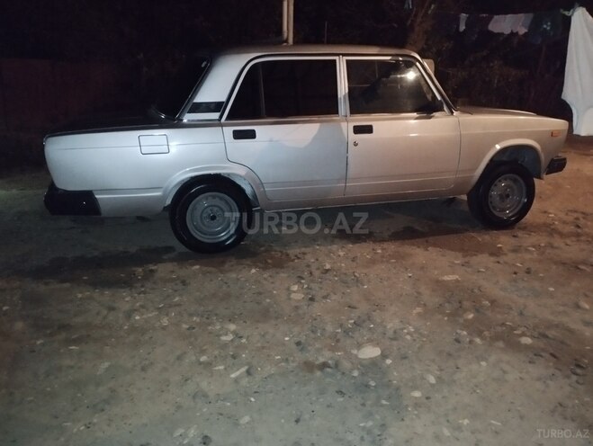 LADA (VAZ) 2107 2011, 48,000 km - 1.6 l - Naftalan