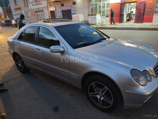 Mercedes C 220 2000, 330,000 km - 2.2 л - Bakı