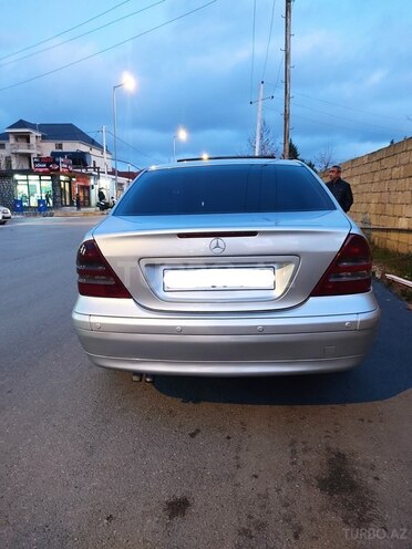 Mercedes C 220 2000, 330,000 km - 2.2 л - Bakı