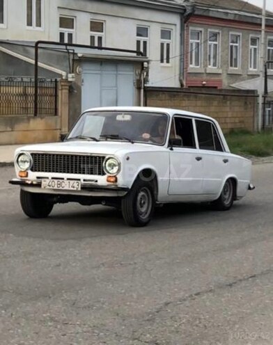 LADA (VAZ) 21011 1979, 10,000 km - 1.5 l - Quba