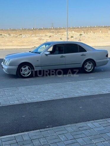 Mercedes E 230 1997, 235,632 km - 2.3 l - Bakı