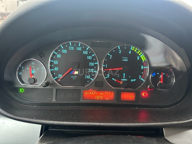 BMW 325 2002, 303,000 km - 2.5 л - Bakı