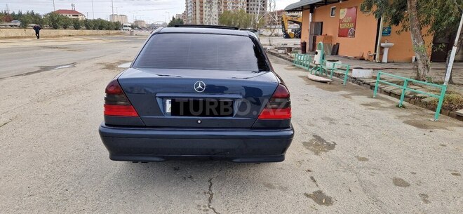 Mercedes C 230 1999, 269,500 km - 2.3 л - Bakı