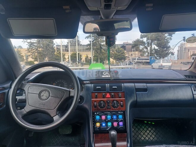 Mercedes E 220 1996, 358,000 km - 2.2 l - Bakı