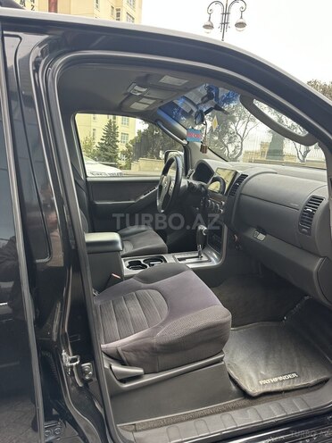Nissan Pathfinder 2006, 250,000 km - 4.0 l - Bakı