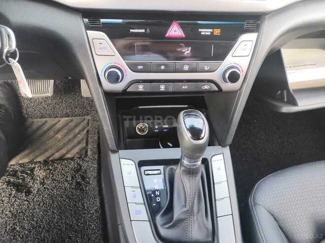 Hyundai Elantra 2015, 133,000 km - 1.6 л - Bakı