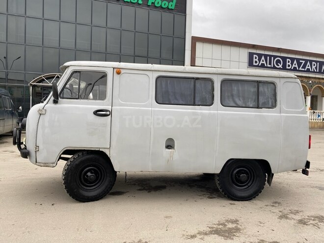UAZ 452 1998, 252,000 km - 2.5 l - Xudat
