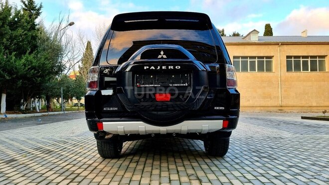 Mitsubishi Pajero 2015, 105,000 km - 3.8 l - Bakı