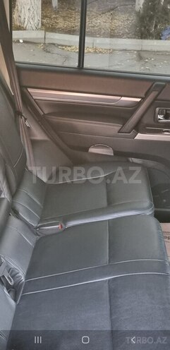 Mitsubishi Pajero 2015, 105,000 km - 3.8 l - Bakı