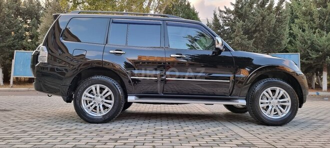 Mitsubishi Pajero 2015, 105,000 km - 3.8 l - Bakı