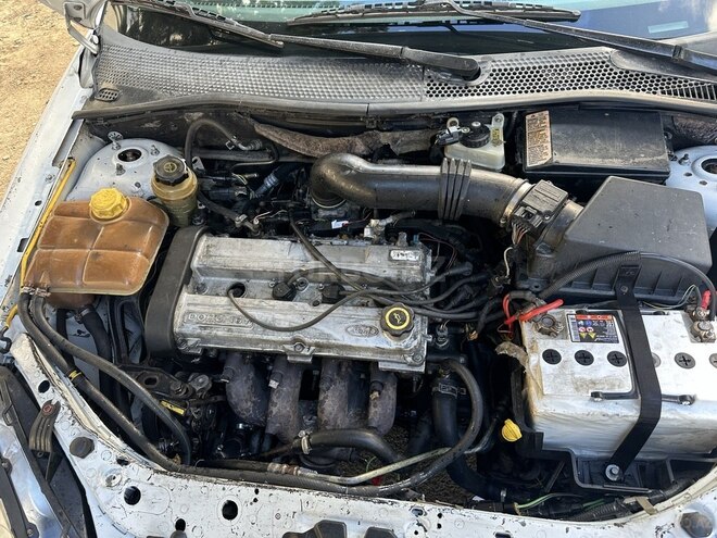 Ford Focus 2003, 196,000 km - 2.0 л - Bakı