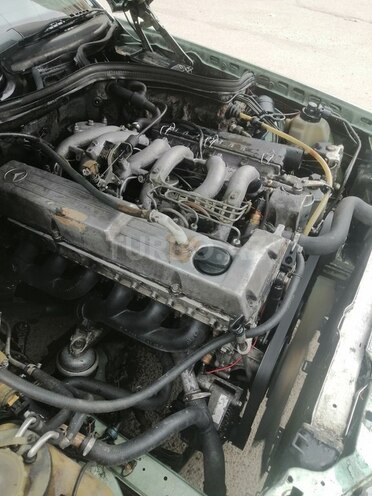 Mercedes E 300 1991, 668,560 km - 3.0 л - Bakı