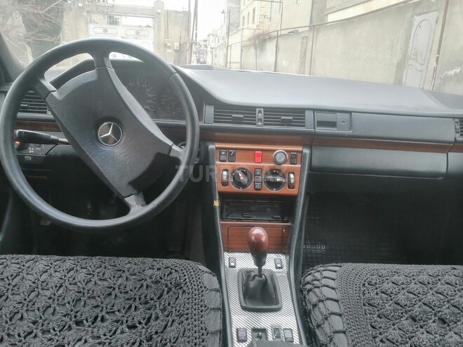 Mercedes E 300 1991, 668,560 km - 3.0 л - Bakı