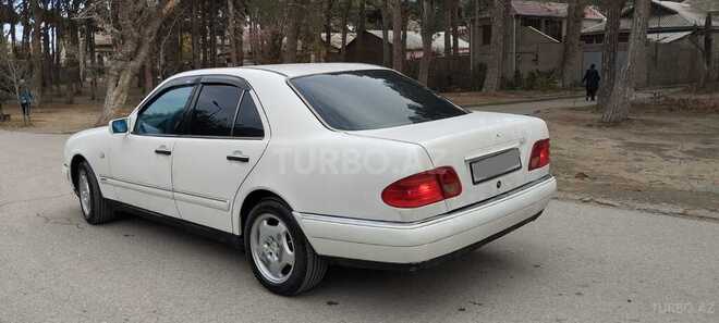 Mercedes E 230 1997, 235,123 km - 2.3 l - Xırdalan