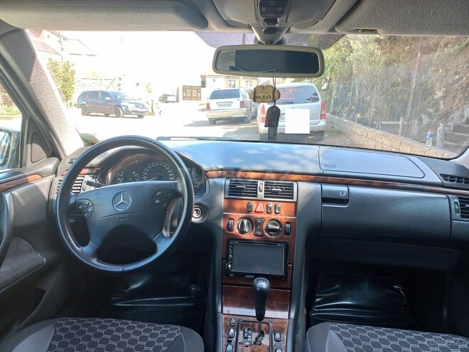 Mercedes E 270 2000, 499,970 km - 2.7 l - Bakı