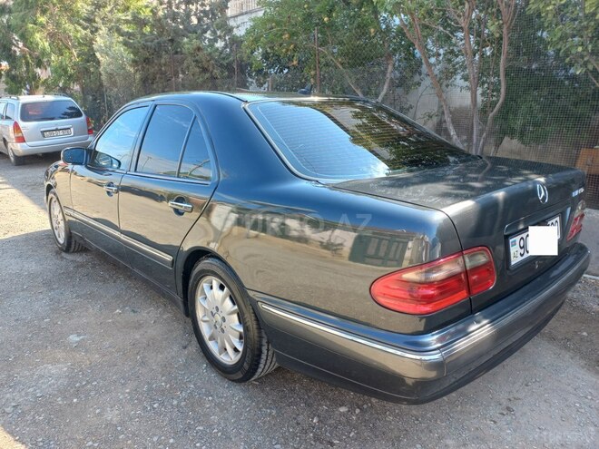 Mercedes E 270 2000, 499,970 km - 2.7 l - Bakı
