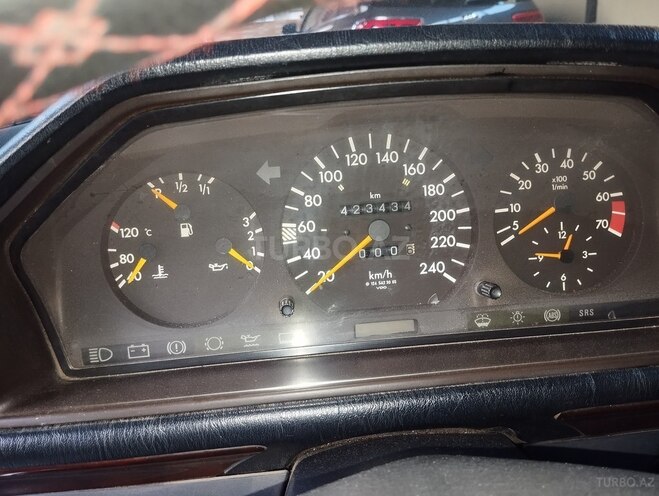 Mercedes E 220 1995, 589,633 km - 2.2 l - Sumqayıt