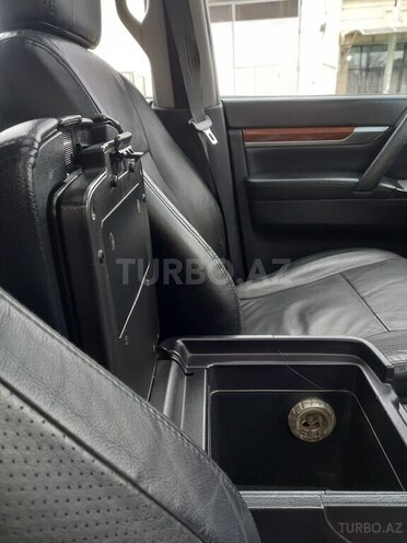 Mitsubishi Pajero 2007, 196,000 km - 3.0 l - Bakı