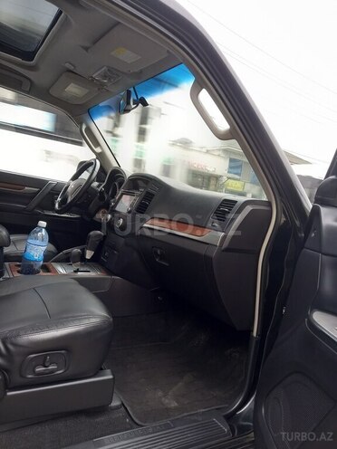 Mitsubishi Pajero 2007, 196,000 km - 3.0 l - Bakı