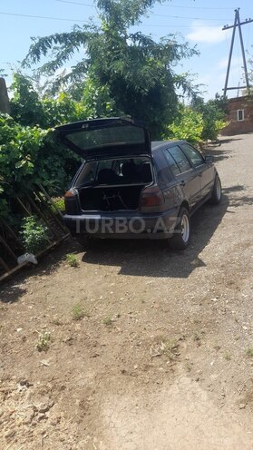 Volkswagen Golf 1994, 362,500 km - 1.6 л - Biləsuvar