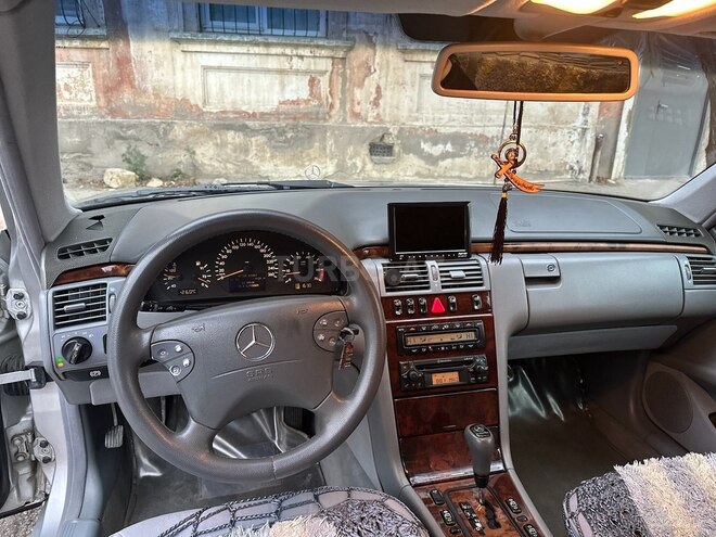 Mercedes E 280 2000, 263,551 km - 2.8 l - Bakı