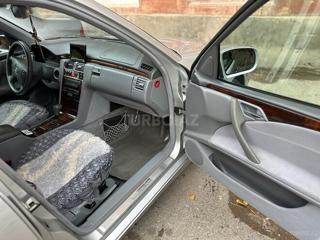 Mercedes E 280 2000, 263,551 km - 2.8 l - Bakı