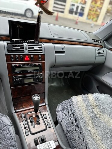 Mercedes E 280 2000, 263,551 km - 2.8 l - Bakı